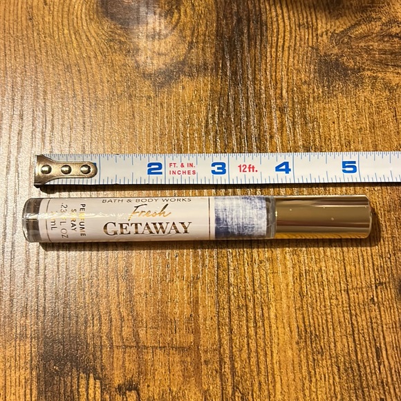 Fresh Getaway Perfume by Bath and Body Works - Picture 1 of 3